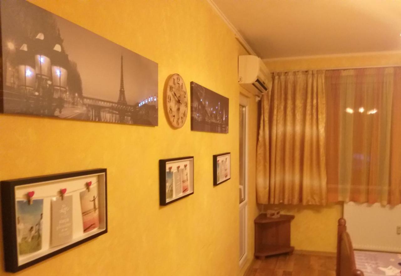 Apartament Sonia Bucarest Esterno foto