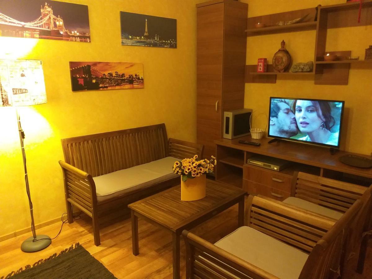 Apartament Sonia Bucarest Esterno foto